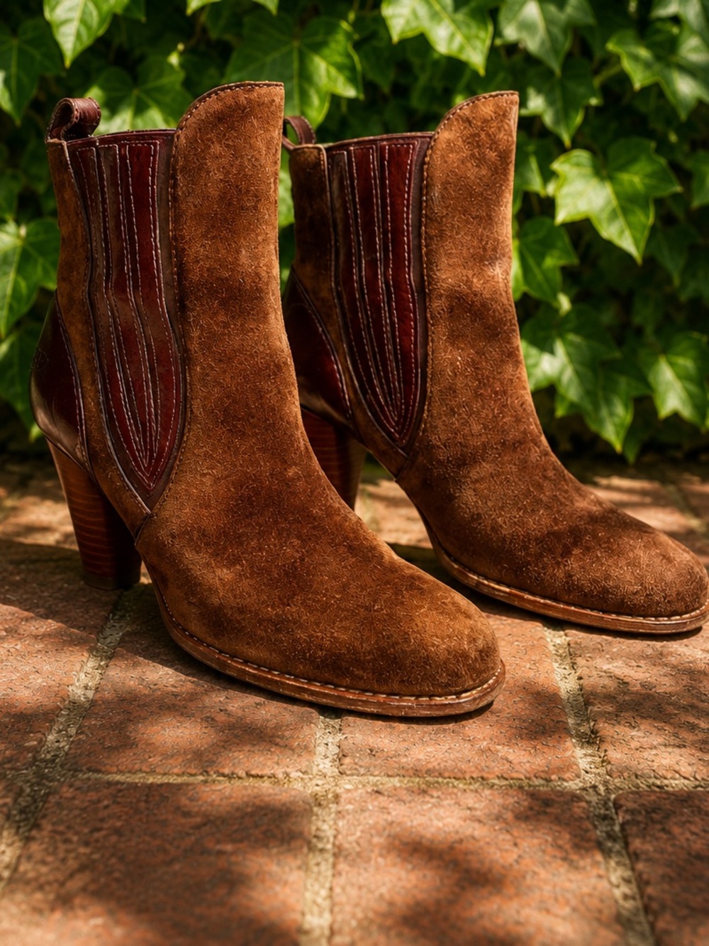 UGG Olivya Brown Leather Shearling Soled Classic Heeled Suede Boots, 6.5